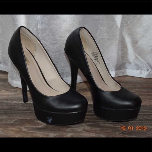 Platform heels - Picture 1 of 4